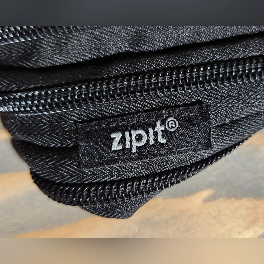 Set of 2 Zipit pencil pouches K2